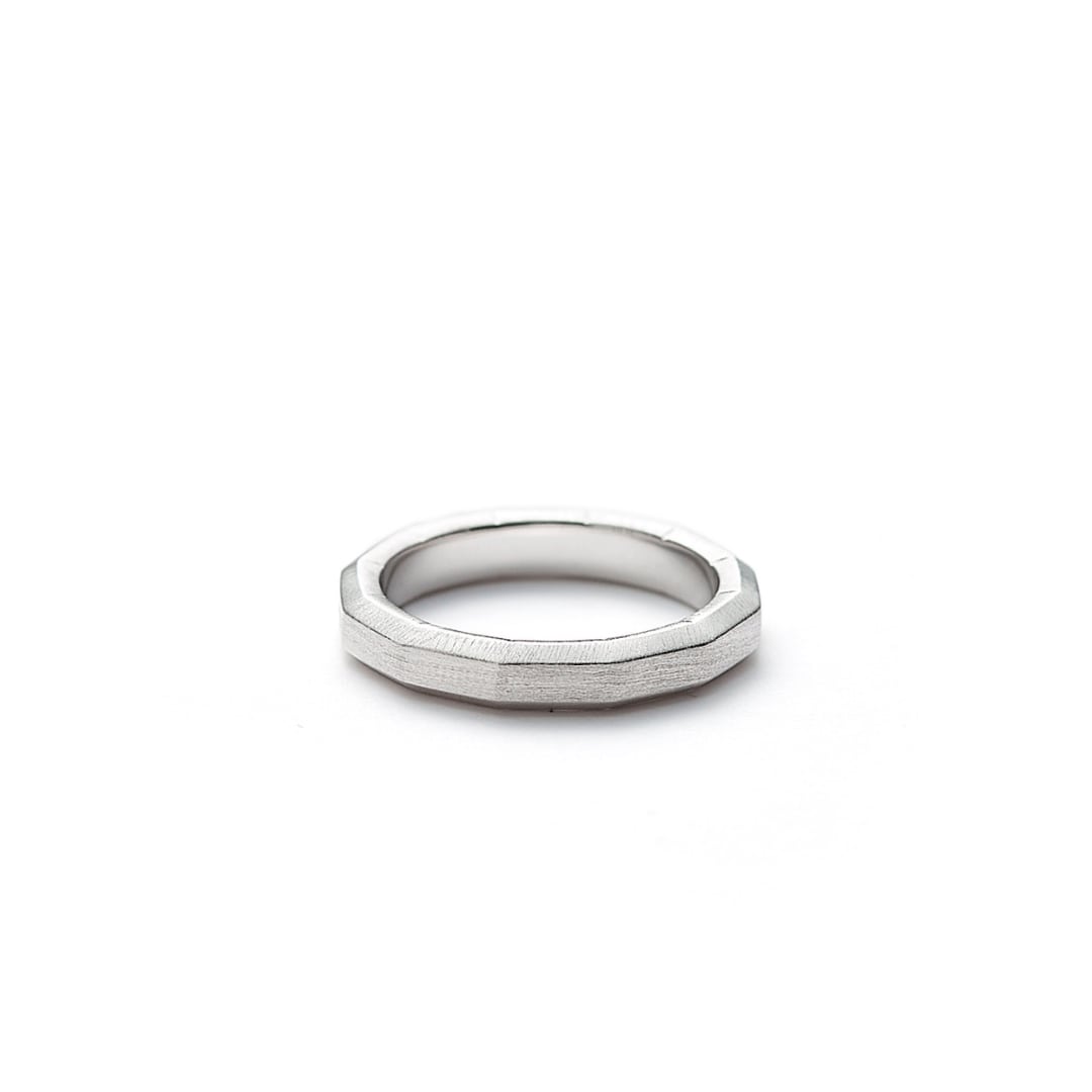 ALEXANDER LYNGGAARD Facet Band Ring 4mm Brushed Rings