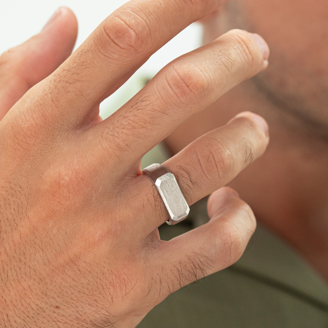 ALEXANDER LYNGGAARD Rectangle Signet Ring Brushed Rings