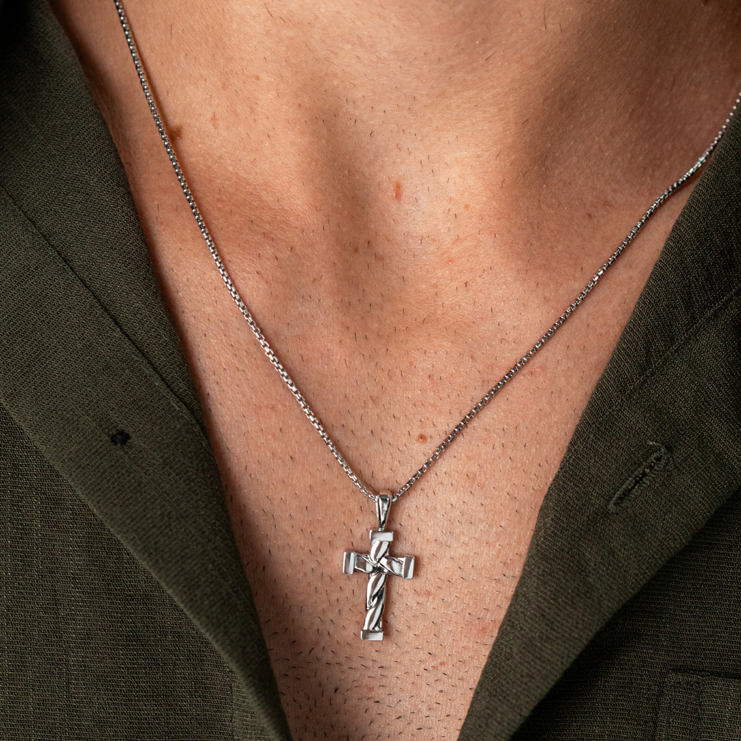 ALEXANDER LYNGGAARD Twisted Cross Necklace Necklaces